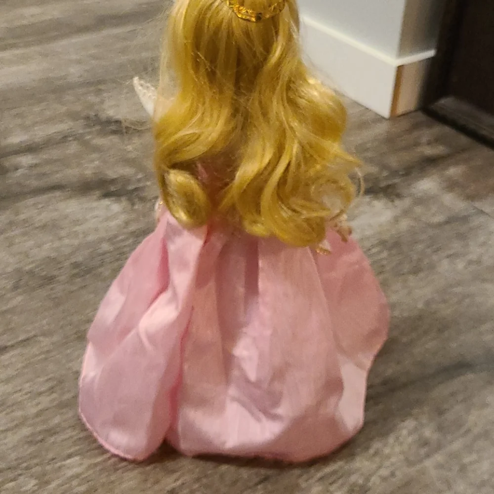 Disney Aurora porcelain 17inch keepsake doll